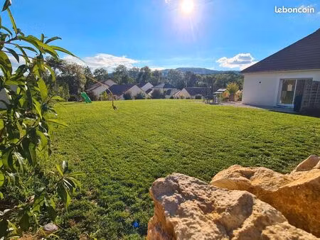 maison individuelle en demi-niveau
