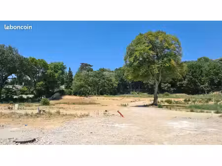 terrain 750 m² montelimar