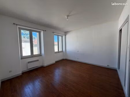 appartement t3 centre saint donat