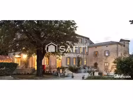 local 591 m² montmeyran
