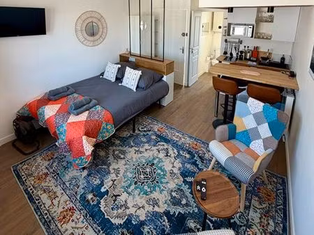 studio rénové - centre-ville de concarneau - investissement clé en main