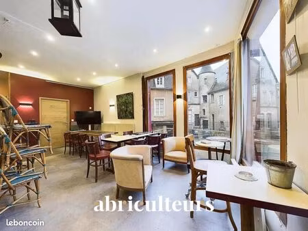 local commercial 152 m²