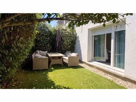 appartement 1 pièce de 32 83 m² avec jardin privatif sainte-geneviève-des-bois