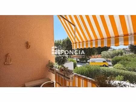 à vendre – studio avec mezzanine  terrasse  garage et parking – viager occupé