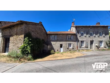 ferme rénovée avec dépendances