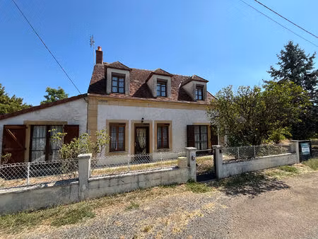 maison de caractère en pierre de 1880 ? 135 7 m² ? 4 chambres ? terrain 585 m² ? prémery