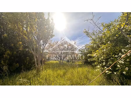 terrain libre constructeur - 466 m² à velaux