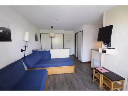 location meublée appartement 2 pièces 28 m² à arzon (56640)  610 €