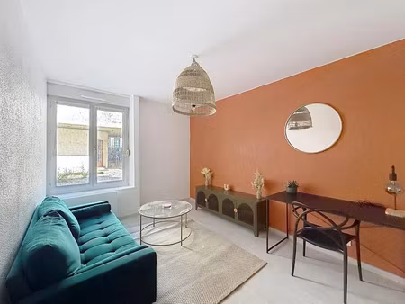 location meublée appartement 2 pièces 43 m² à nancy (54000)  675 €