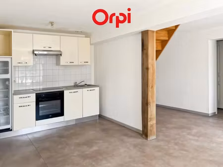 location maison 3 pièces 62 m² à dollon (72390)  530 €