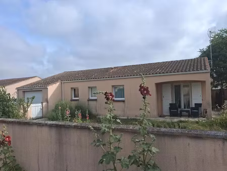 location maison 4 pièces à marennes-hiers-brouage (17320)  890 €