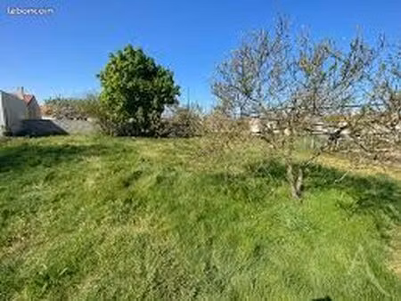 martignas centre : rare terrain constructible de 1 480 m² au calme et proche de tout