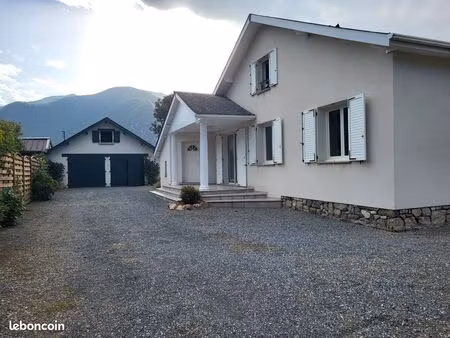 maison 7 pièces  131m² loi carrez
