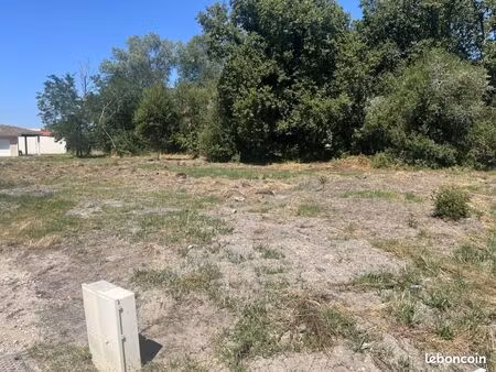 terrain 643 m² moulis en medoc