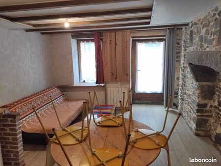 studio meublé 25m2 proche du château