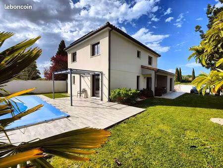 maison 6 pièces 160 m²