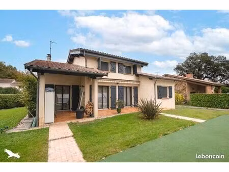 villa 5 pièces 125 m²
