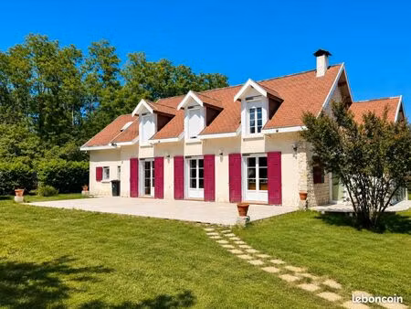 arbanats – élégante maison familiale sur un parc de 1 200 m²