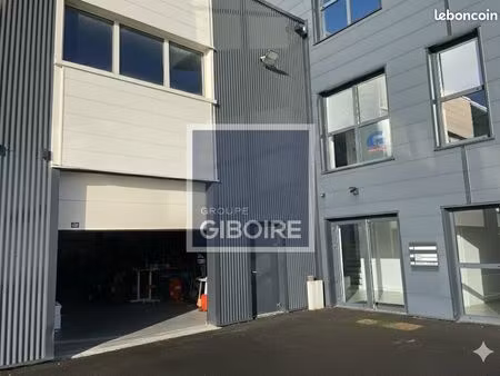 local d'activité 307 m²