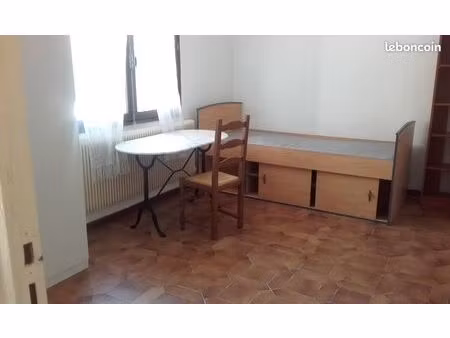 loue studio meublé