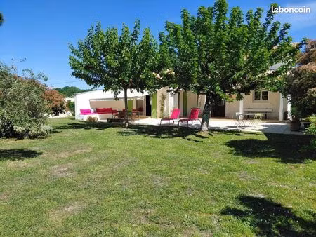 propriété 5 pièces 151 m²