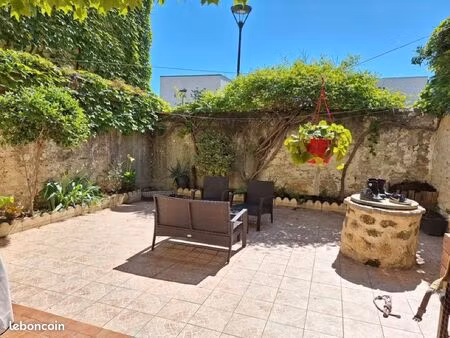appartement laverune avec extérieur