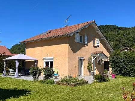 maison 4 pièces – dpe c – 1 000 m² de terrain – vue dégagée – proche voiron