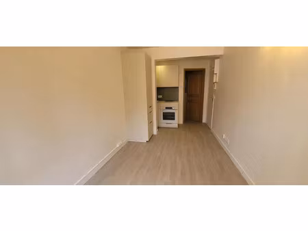 location appartement 1 pièce 17.38 m² à issy-les-moulineaux (92130)  950 €