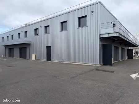 à louer – local d’activités neuf 186m2