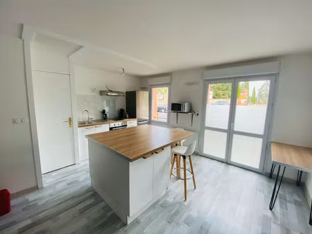 location appartement 2 pièces  47.00m²  albi