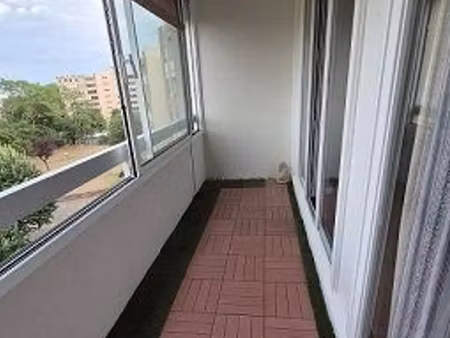 t2 / 54m² / sartrouville (rer a)