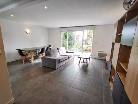 maison t4 floirac - 83 m2 - 1623 euros ttc
