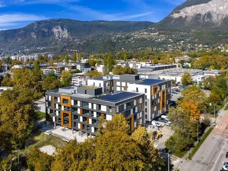 le binome immeuble de bureaux meylan – 173m²