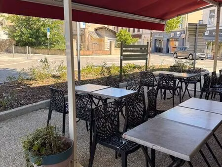 fonds de commerce restaurant — terrasse + 2 salles — parking à proximité
