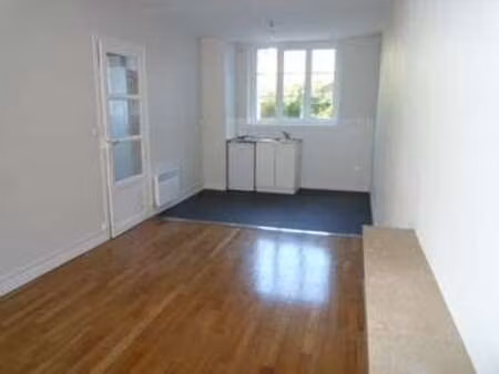location appartement 2 pièces à caen st-gilles (14000) : à louer 2 pièces / 36m² caen st-g