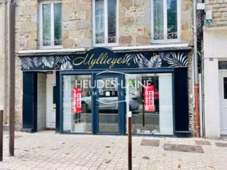 location bureaux et commerces à pontorson (50170) : à louer / 35m² pontorson
