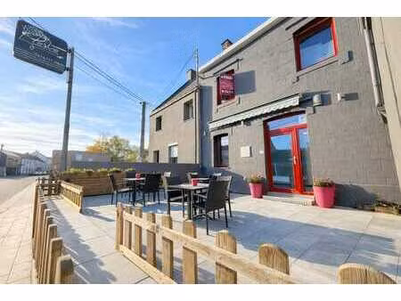 espace commercial (restaurant + diverses possibilites)