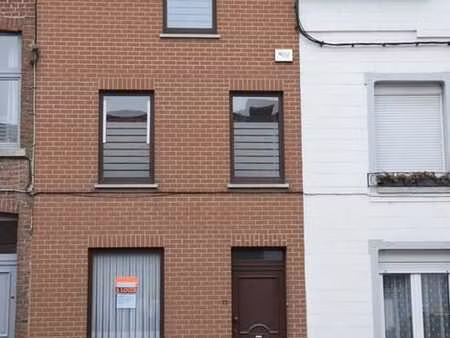 maison 2 ch. avec grenier  cave et garage à binche