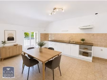 appartement 3 pièces 97 m²