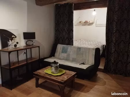 à l' année studio en provence verte