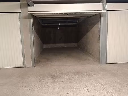 garage en souterrain de 15m2 vidéos de surveillance centre-ville la tour-du-pin