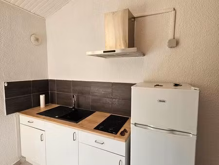 duplex t2 meublé rénové – parking - terrain