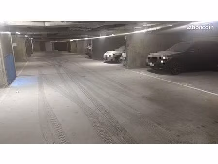 place de parking sécurisée à louer - noisy-champs rer a