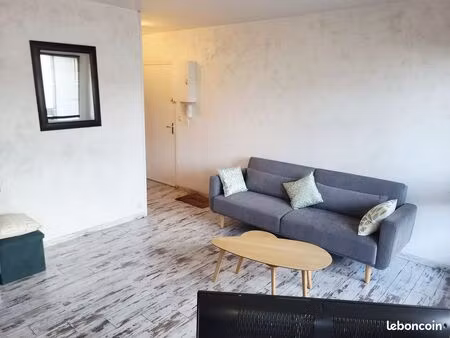 exclusif etudiants : t2 meuble  46m²  vannes