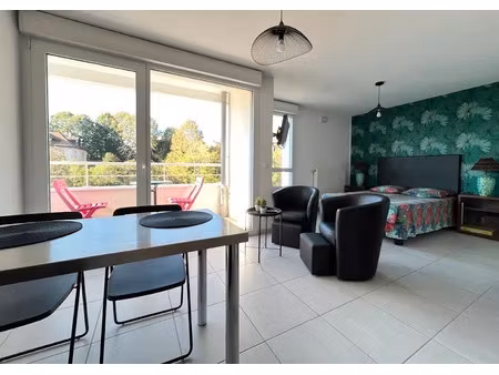 location meublée appartement 1 pièce 32 m² à annecy (74000)  850 €