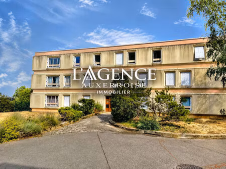 à vendre appartement t4 avec garage fermé auxerre