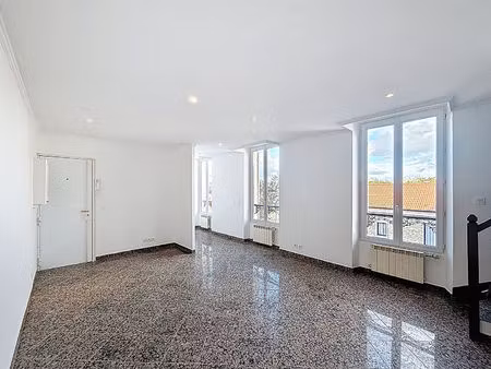 appartement la varenne saint hilaire 2 pièce(s) 32.95 m2