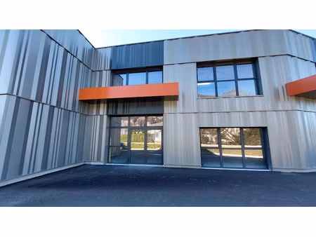 location locaux professionnels 1 pièce 92.26 m² à sillingy (74330)  1 508 €