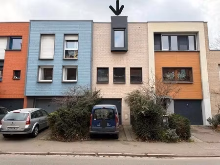 location maison 5 pièces 105 m² à lille (59000)  1 289 €