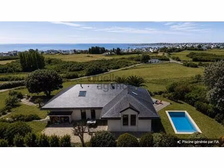 maison 9 pièces de 216 m2 à plouhinec